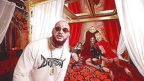 Mas muskyanour steppedn furies are all over Mas muskyanour steppedn furies are all over