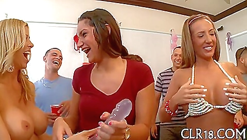 Married guy with sexy curves