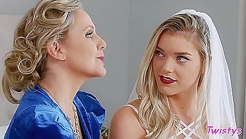 Hawt sweetheart is ready for you