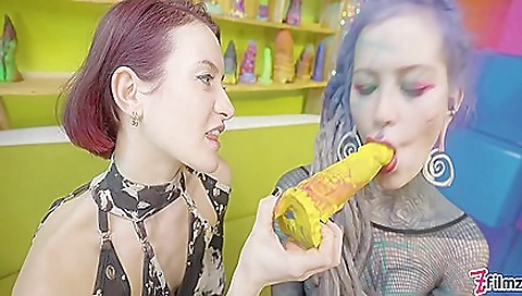 Make up sex with sexy babe