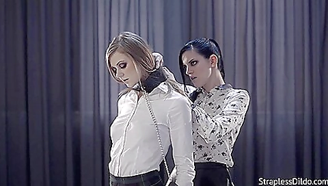 Blonde cutie anda physi drovey subject for you