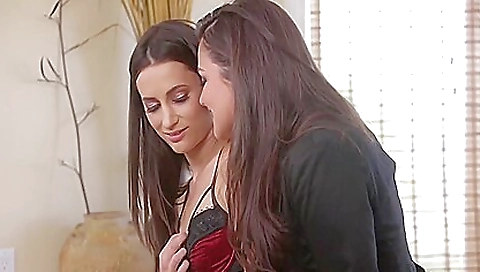 Sexy chick fucking for the first time