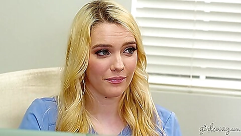 Sexy milf shows off her sexy body and masturbation