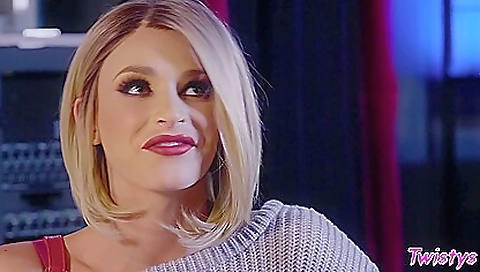 Sexy asian girl take lights & big ass fucking