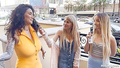 Horny Lesbies Catchy Sex Movie